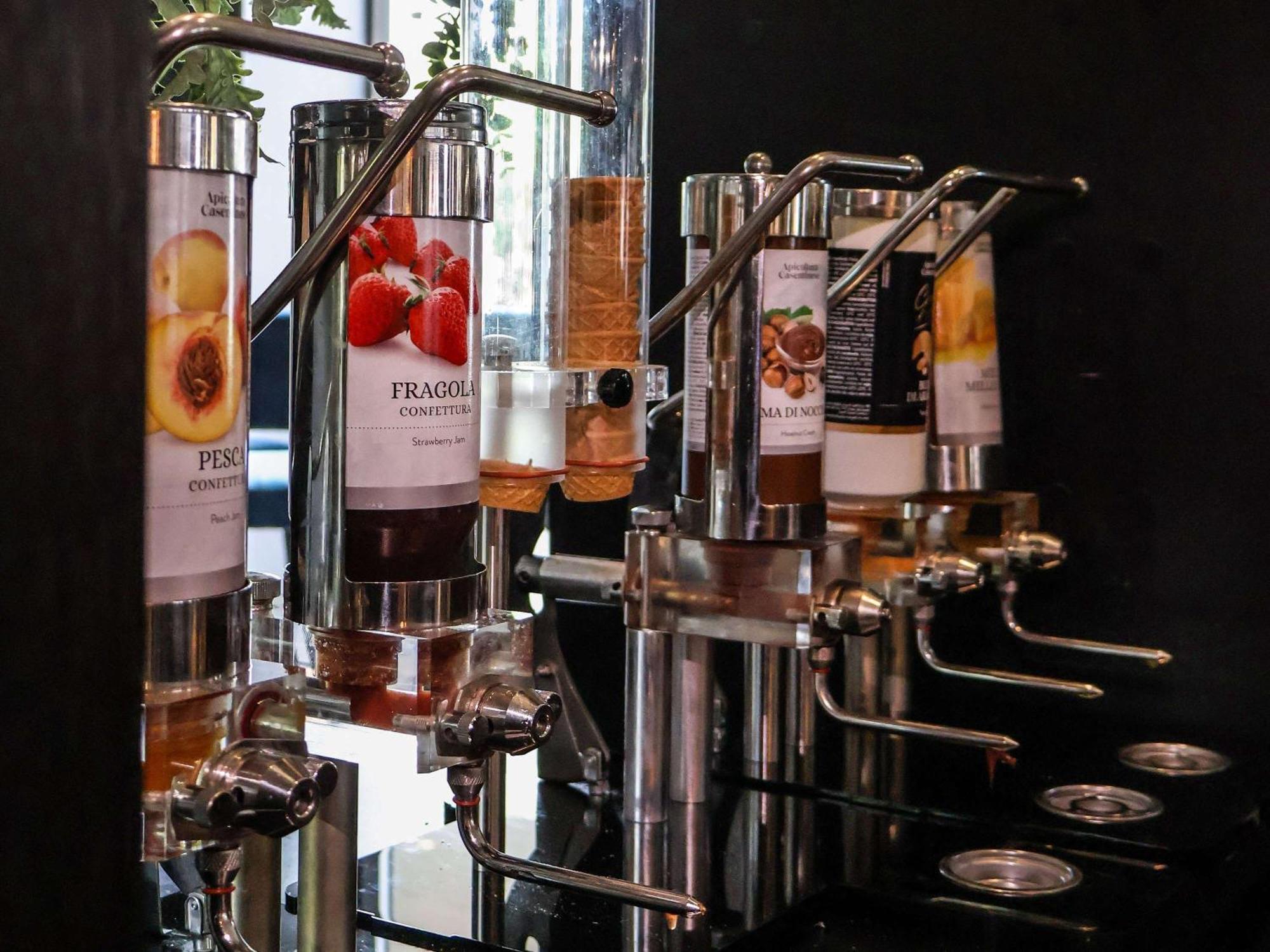 Mercure Hotel Tilburg Centrum Ngoại thất bức ảnh