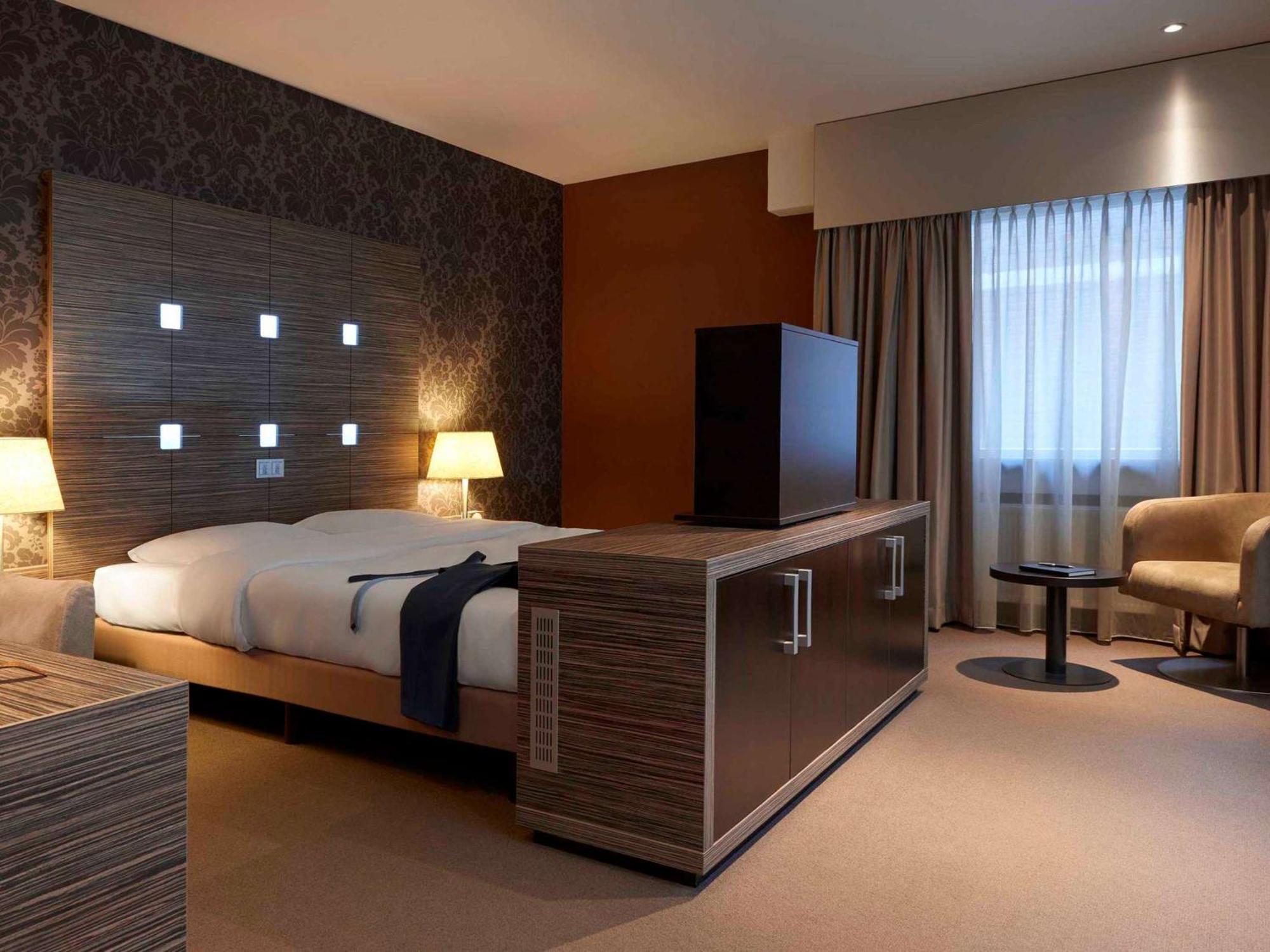 Mercure Hotel Tilburg Centrum Ngoại thất bức ảnh